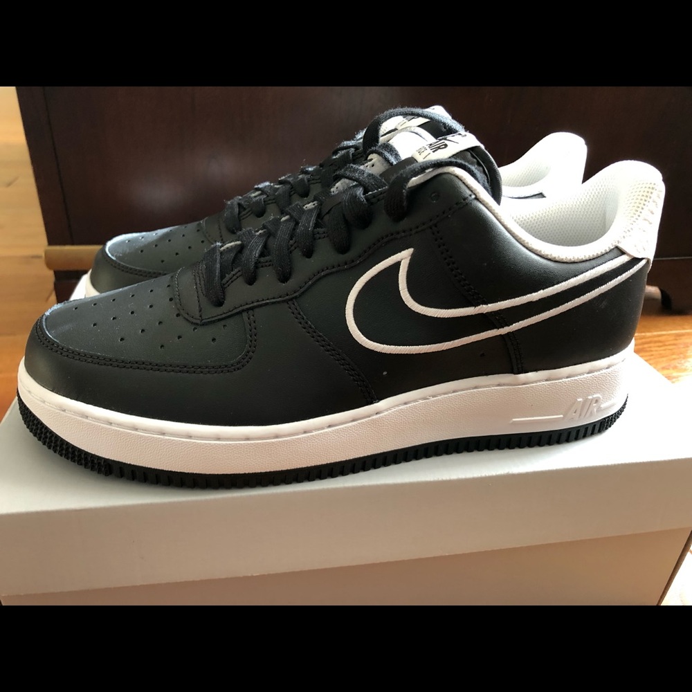 Air Force 1 ‘07 Leather Sneakers